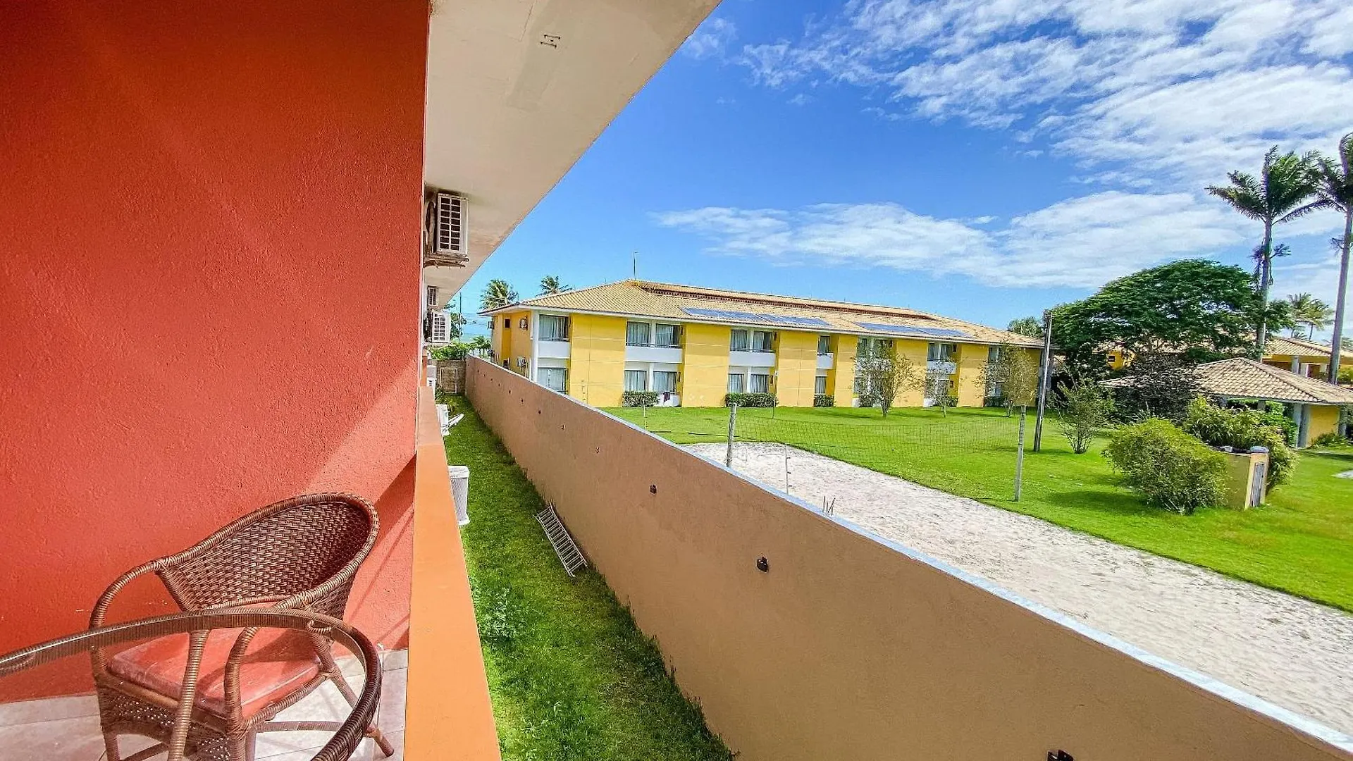 Flat Frente Praia De Taperapua, Atravessou A Rua Esta Na Praia, Com Piscina, Sauna E Cafe Da Manha Como Cortesia Porto Seguro