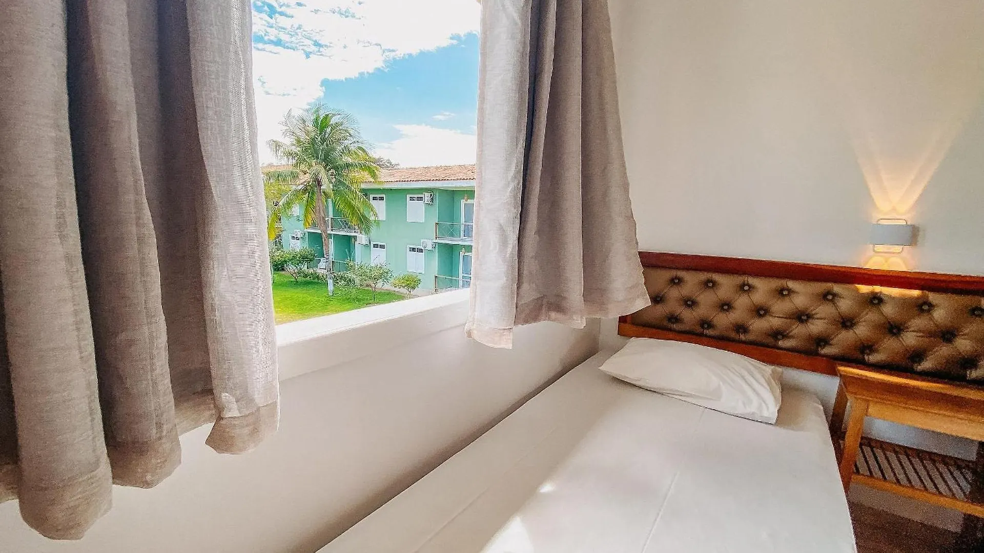 Apartament Flat Frente Praia De Taperapua, Atravessou A Rua Esta Na Praia, Com Piscina, Sauna E Cafe Da Manha Como Cortesia Porto Seguro