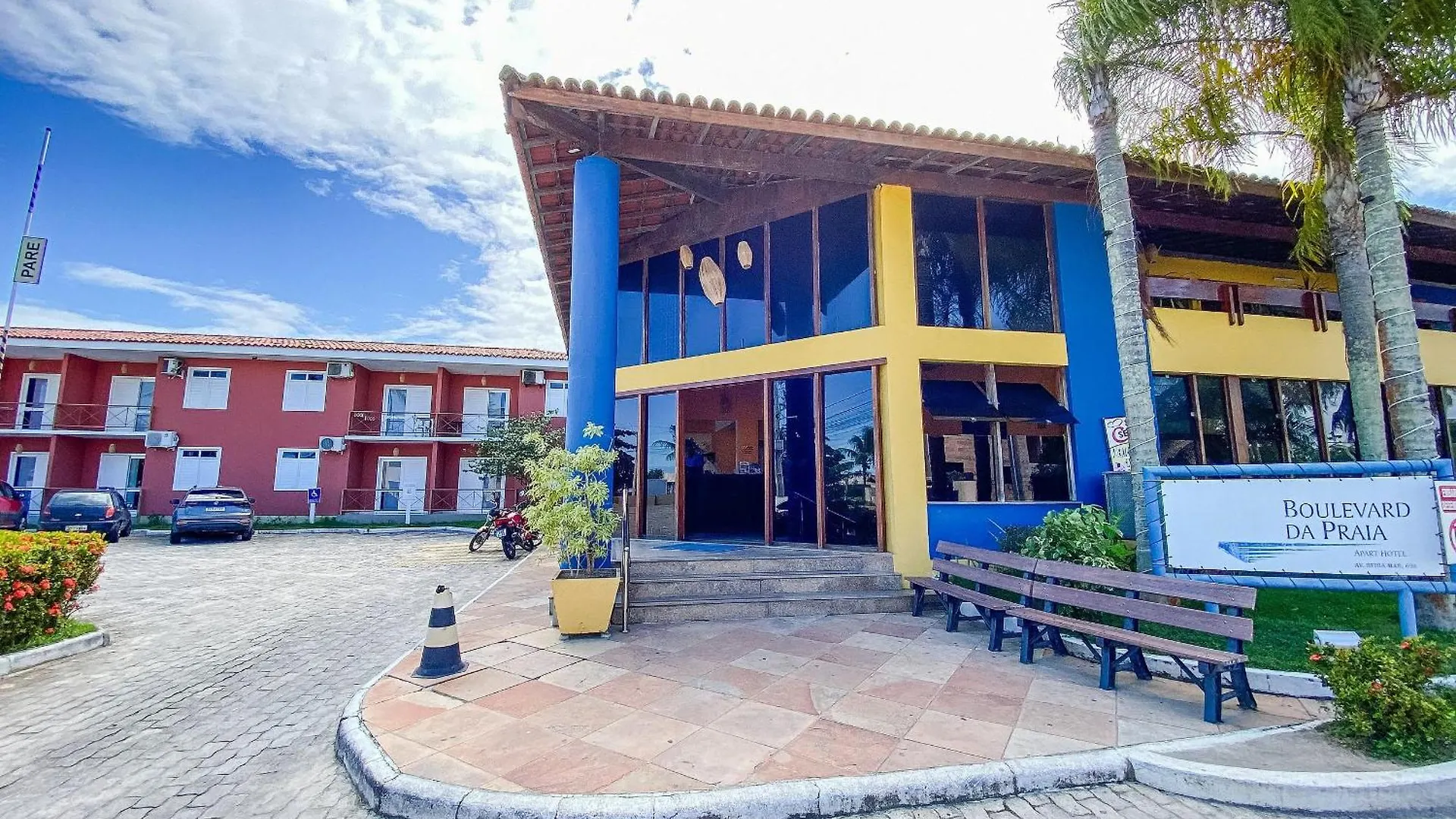 Apartament Flat Frente Praia De Taperapua, Atravessou A Rua Esta Na Praia, Com Piscina, Sauna E Cafe Da Manha Como Cortesia Porto Seguro