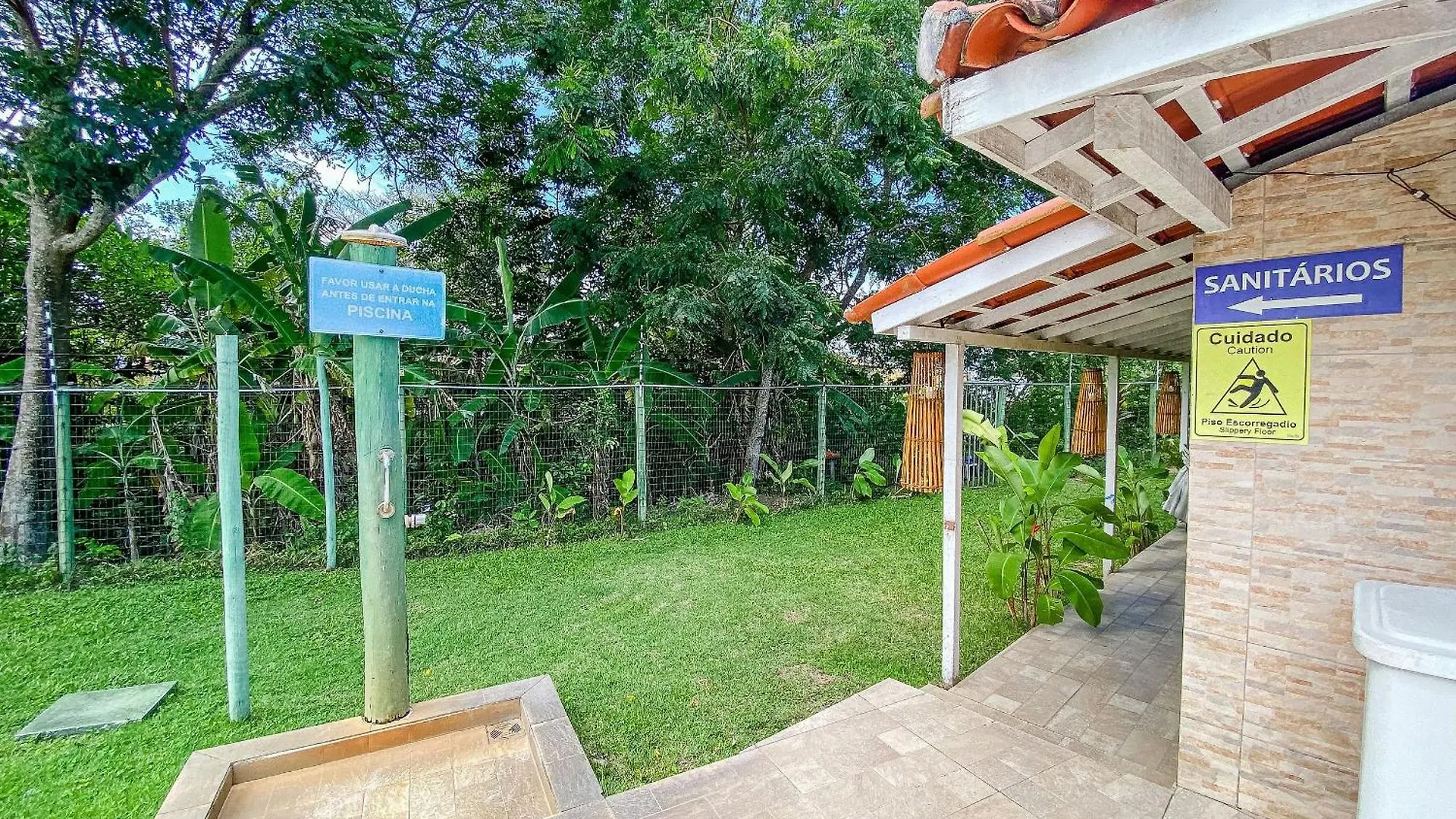 Flat Frente Praia De Taperapua, Atravessou A Rua Esta Na Praia, Com Piscina, Sauna E Cafe Da Manha Como Cortesia Porto Seguro 0*,