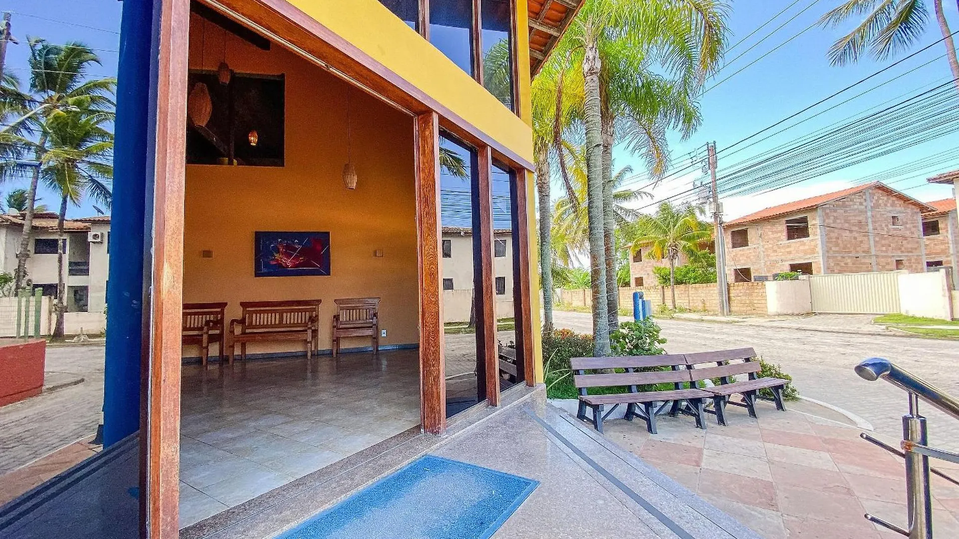Flat Frente Praia De Taperapua, Atravessou A Rua Esta Na Praia, Com Piscina, Sauna E Cafe Da Manha Como Cortesia Porto Seguro