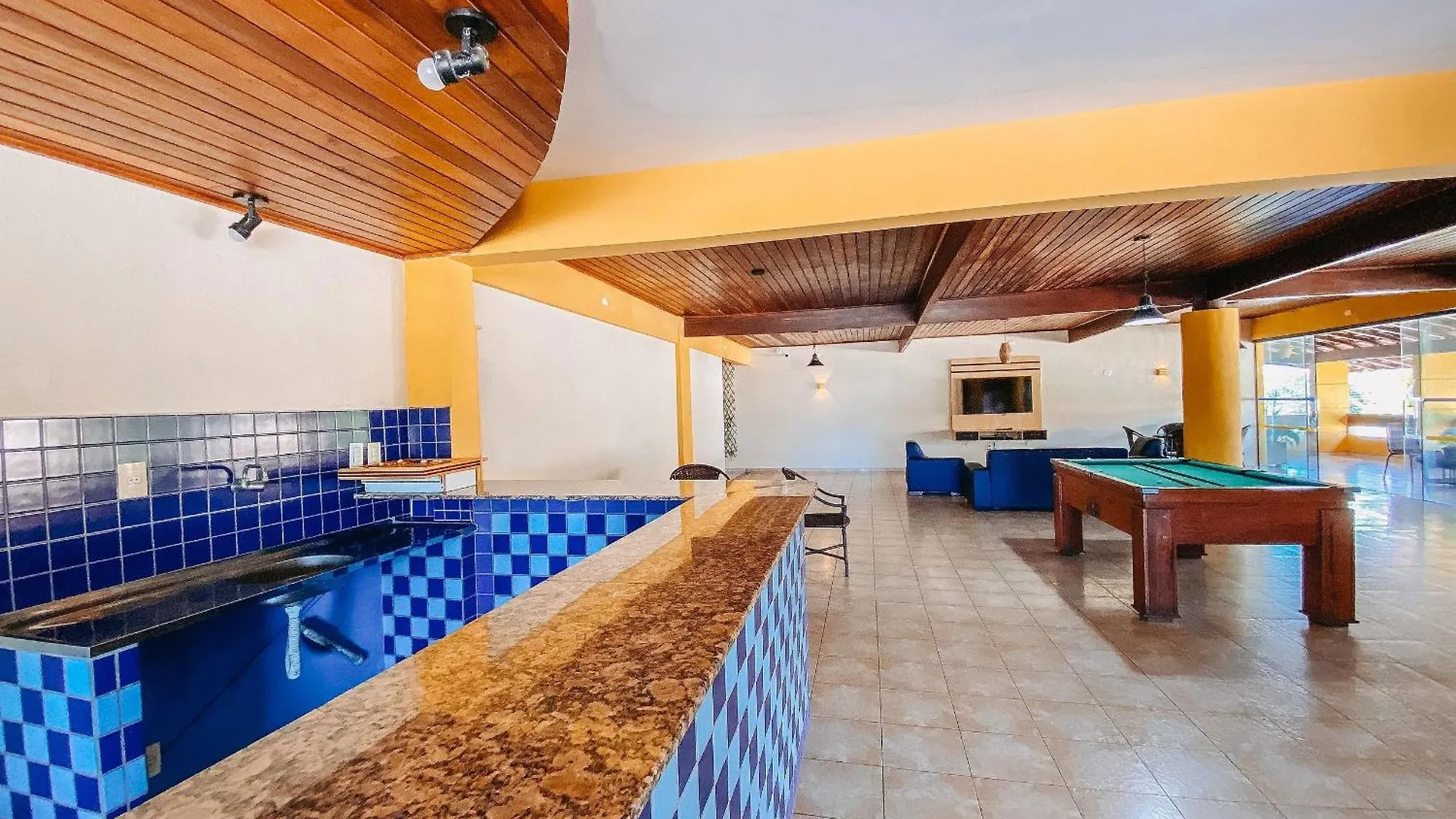 Apartament Flat Frente Praia De Taperapua, Atravessou A Rua Esta Na Praia, Com Piscina, Sauna E Cafe Da Manha Como Cortesia Porto Seguro Brazylia