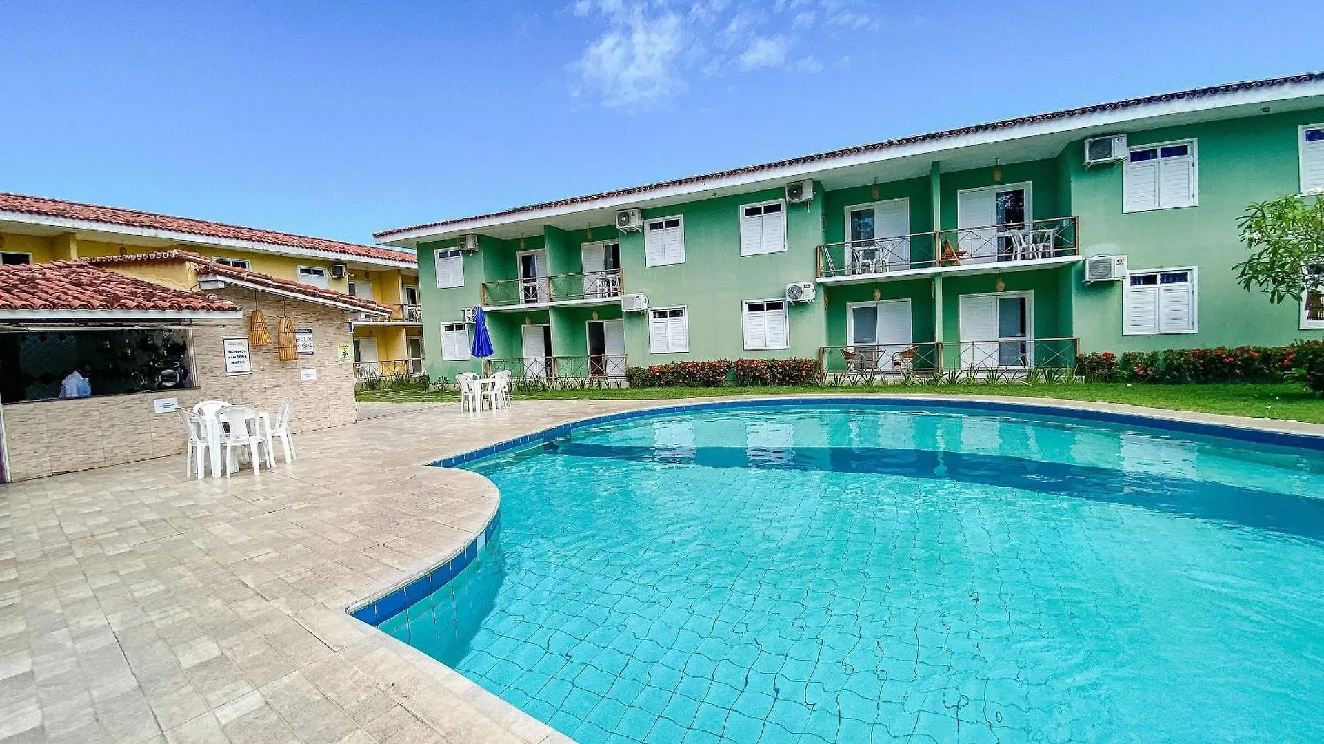 Flat Frente Praia De Taperapua, Atravessou A Rua Esta Na Praia, Com Piscina, Sauna E Cafe Da Manha Como Cortesia Porto Seguro