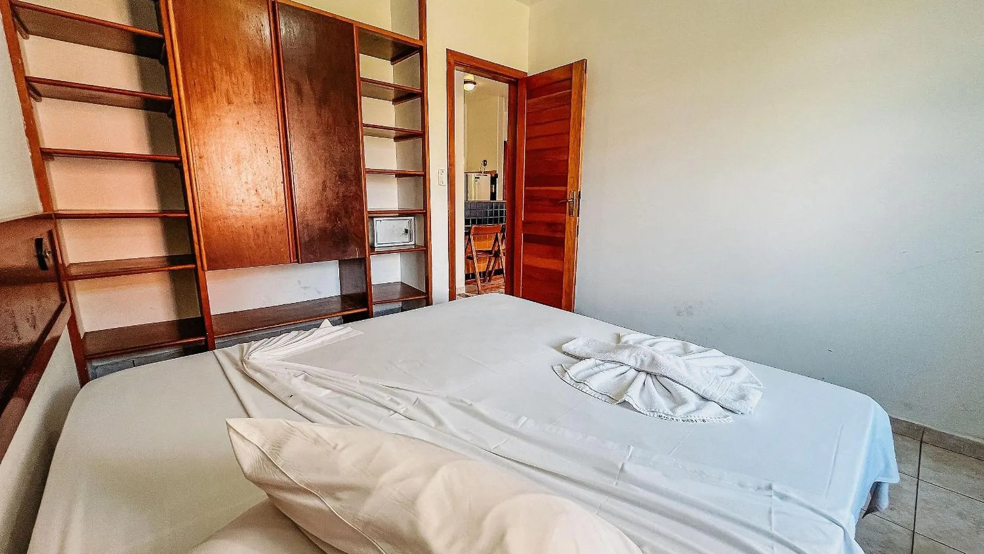 Flat Frente Praia De Taperapua, Atravessou A Rua Esta Na Praia, Com Piscina, Sauna E Cafe Da Manha Como Cortesia Porto Seguro 0*,  Brazylia